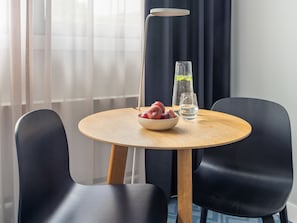 Large Room with Sofa Bed | Living area - Numa Berlin Kudamm (Berlin)
