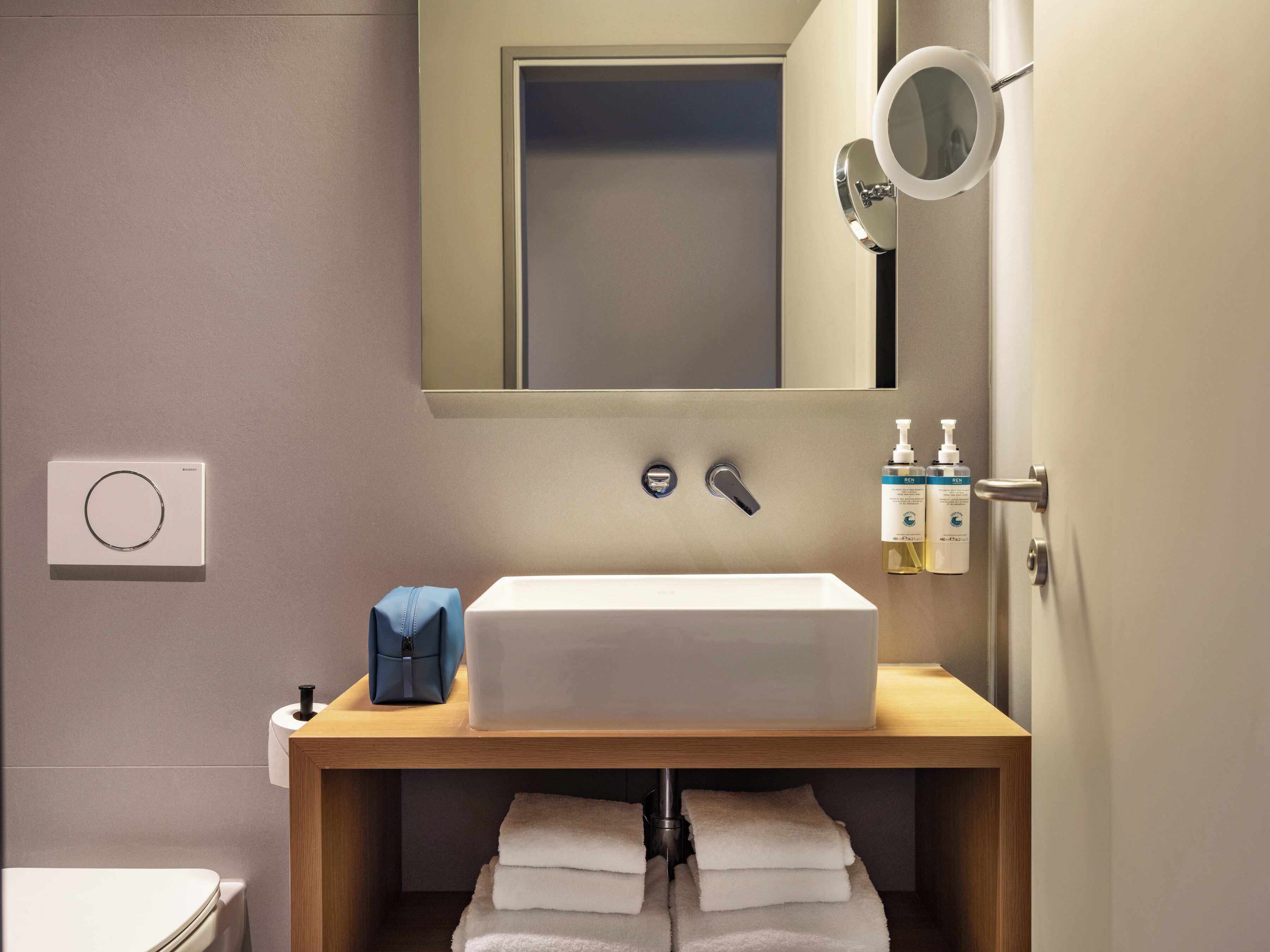 1 bedroom, premium bedding, in-room safe, desk