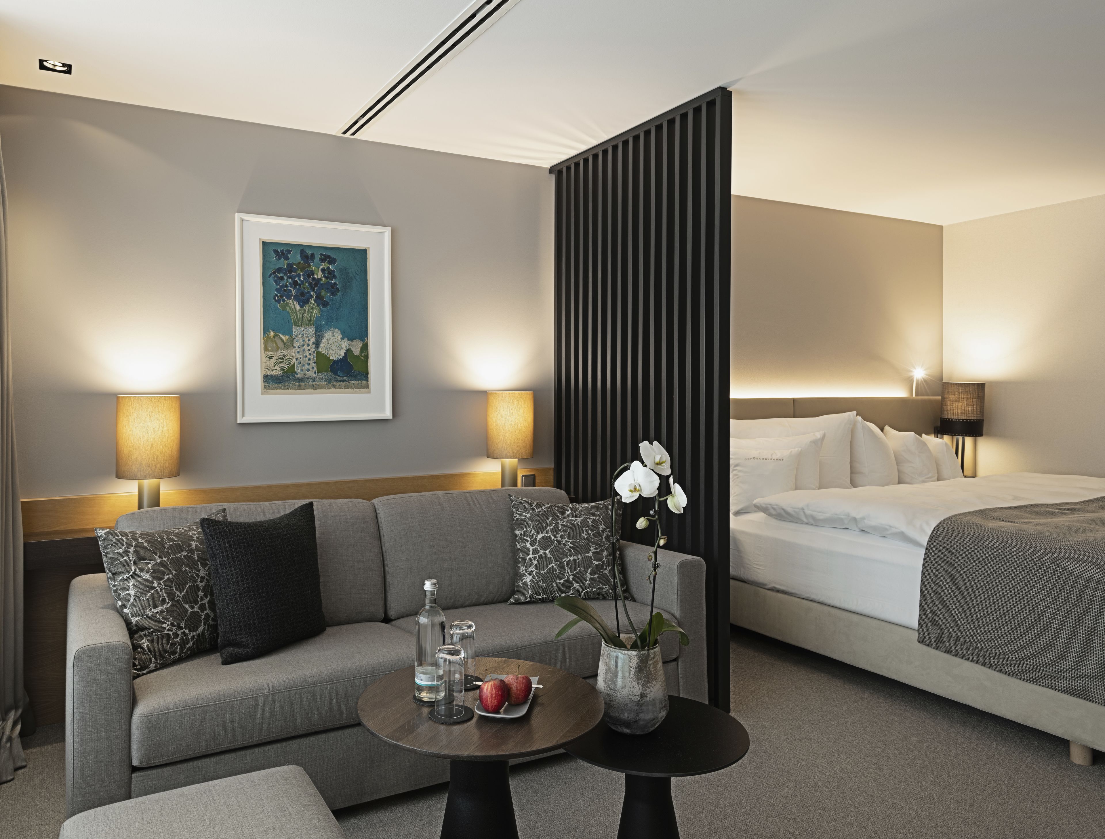 premium room | 1 bedroom, pillow-top beds, free minibar, in-room safe