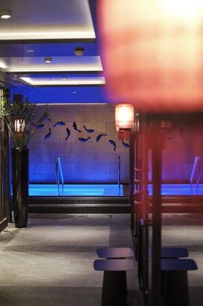 Espace de soins en plein air, sauna, bain à remous, hammam, hammam