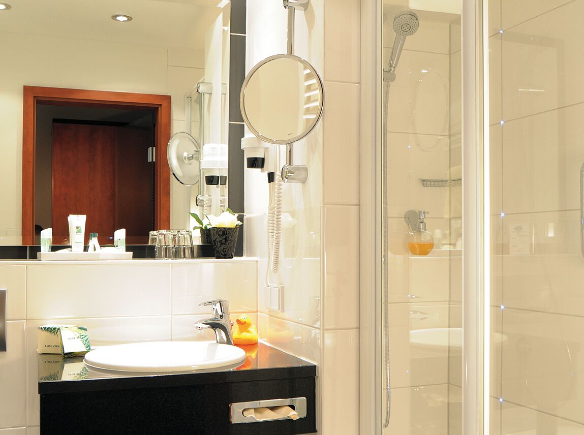 hypo-allergenic bedding, minibar, in-room safe, desk