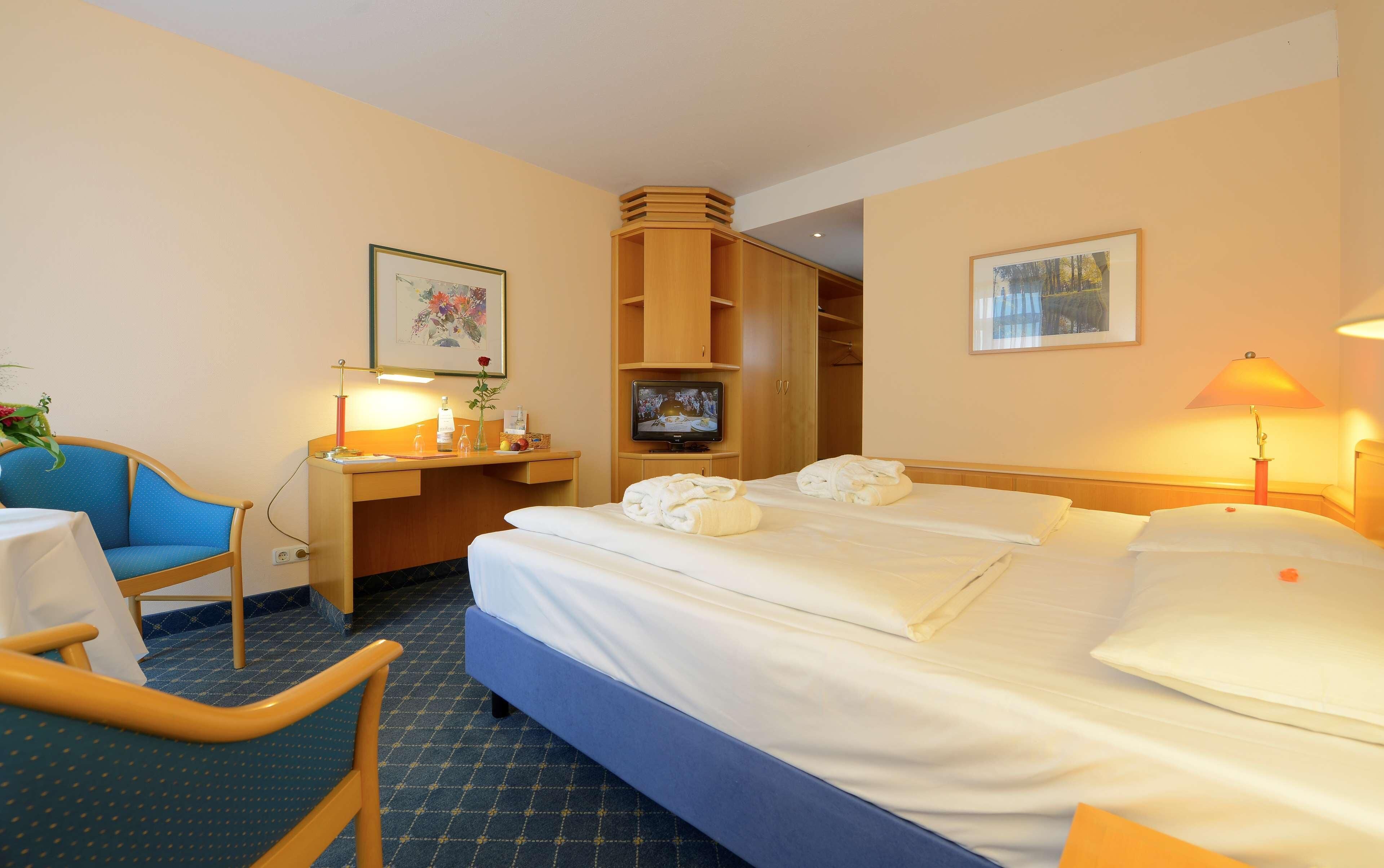 Hypo-allergenic bedding, in-room safe, individually furnished, desk