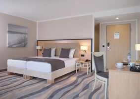 小型套房 (Located to the Sea Side) | 防过敏的被褥、客房内保险箱、特色家居、办公桌