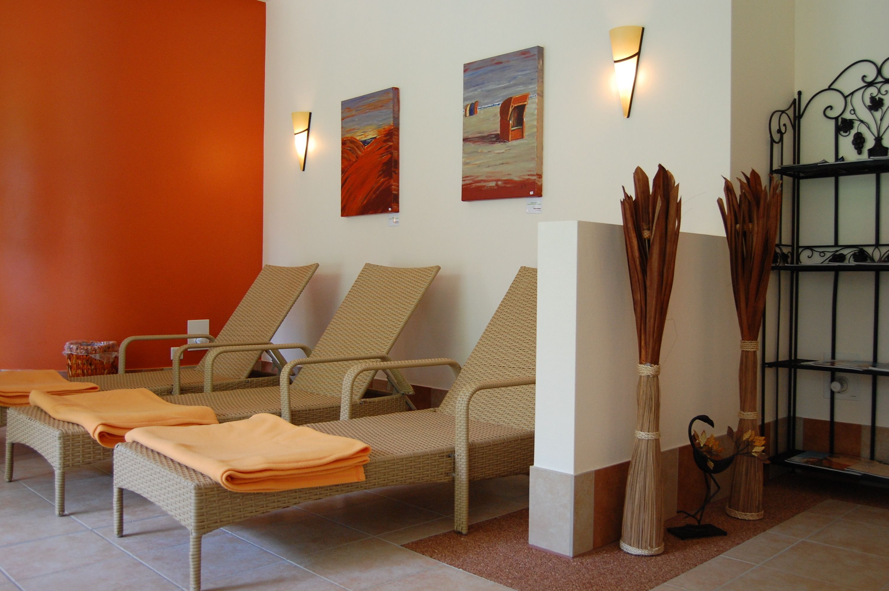 Trị liệu toàn thân, massage đá nóng, liệu pháp quấn ủ cơ thể 