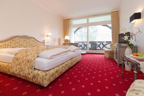 Dobbeltrom for 1 person – deluxe | Minibar, skrivebord, skrivebord for bærbar PC og strykejern/-brett