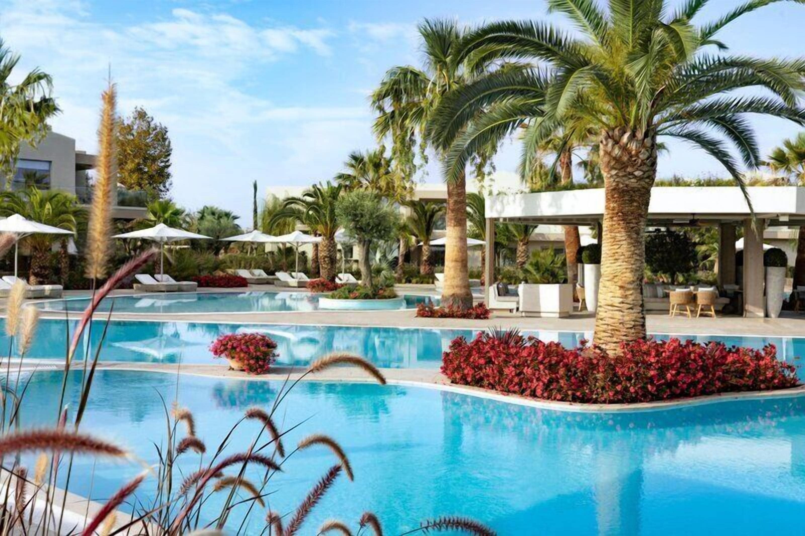 3 outdoor pools