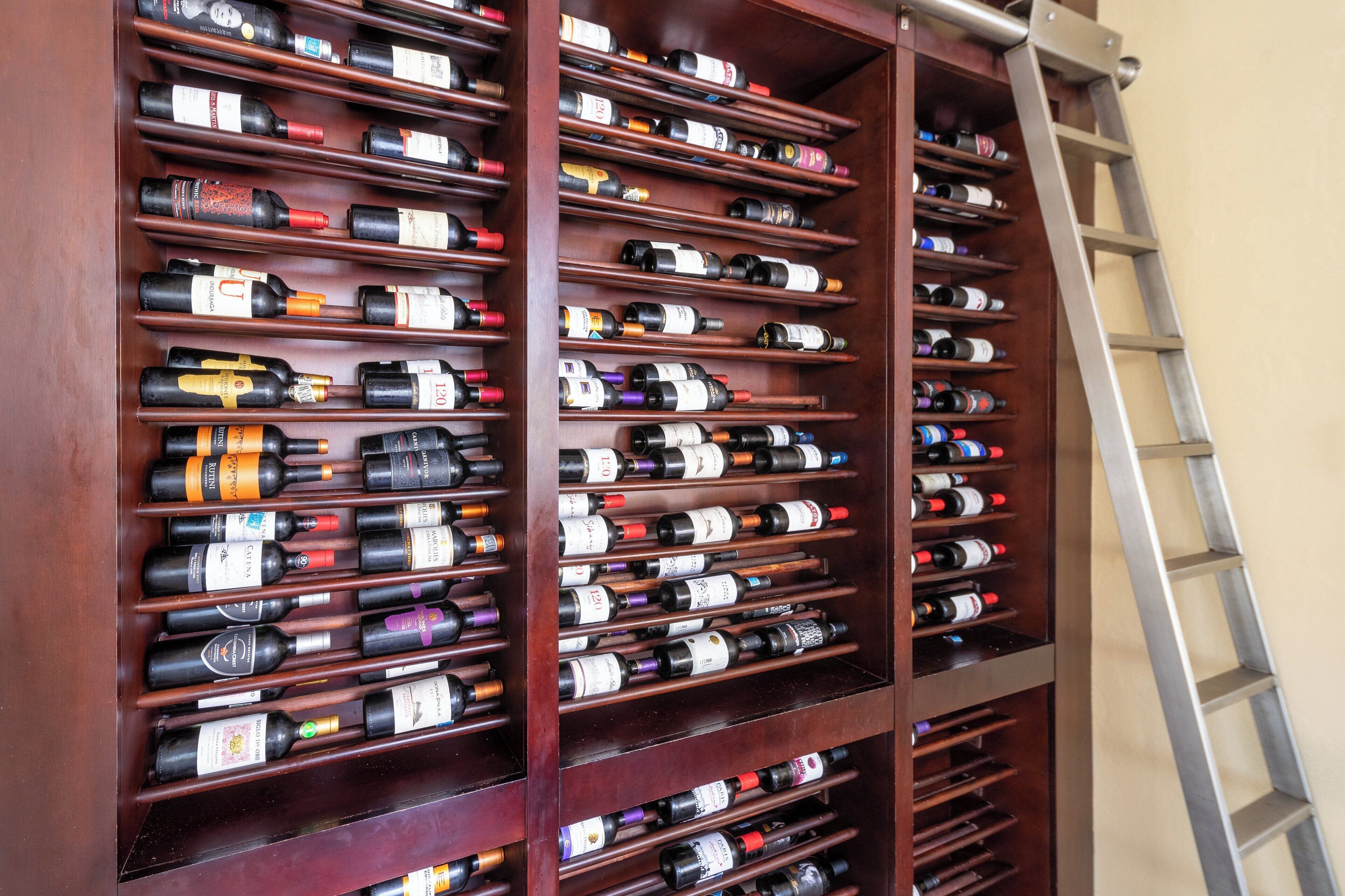 breakfast, lunch served; local and international cuisine, pool views