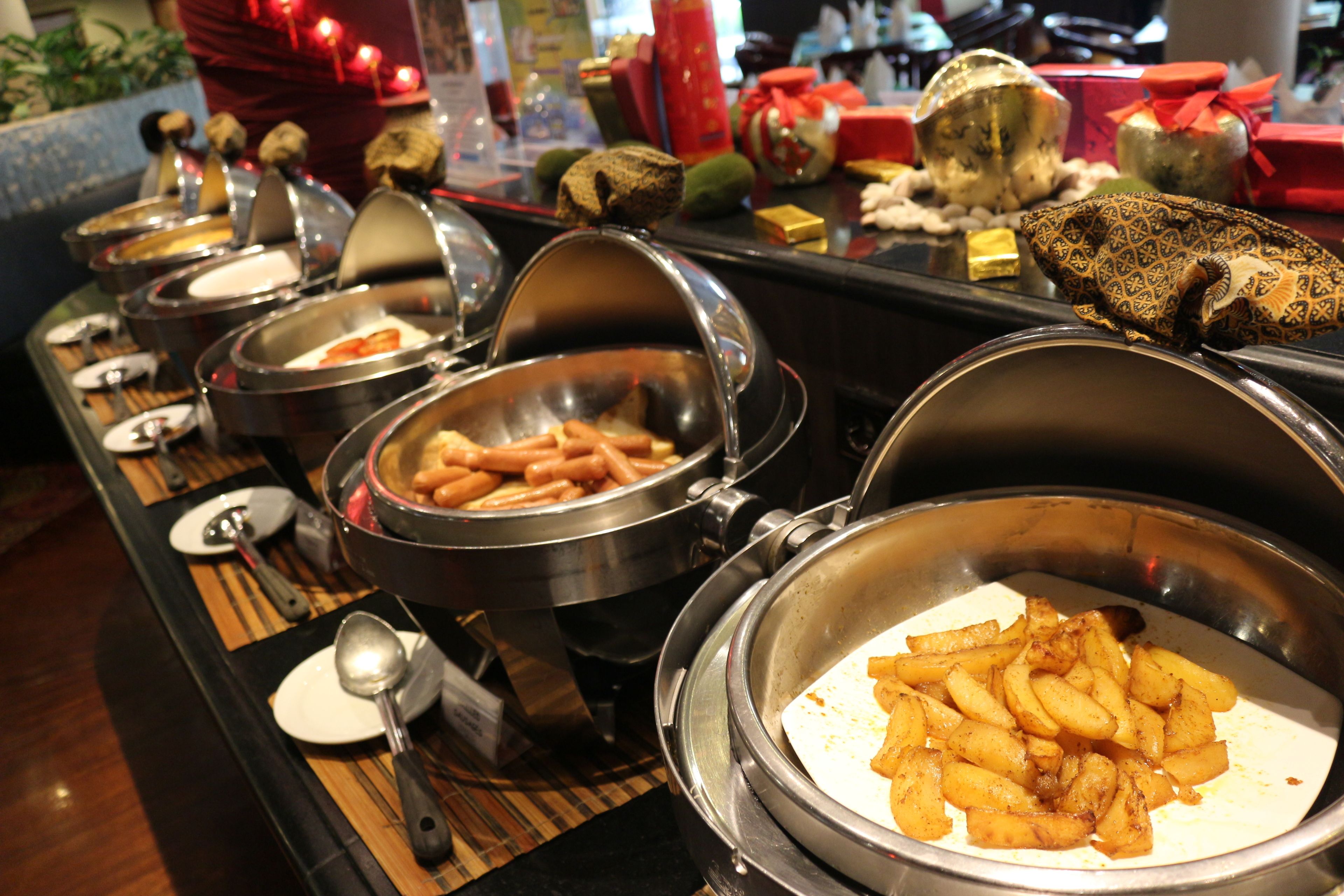 daily buffet breakfast (idr 190000 per person)