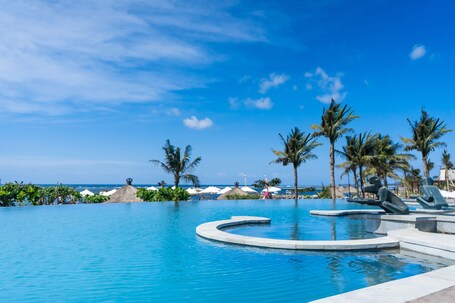 Infinity pool