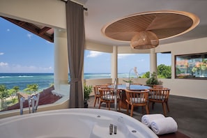 Apartment, 2 Bedrooms, Ocean View | Living room