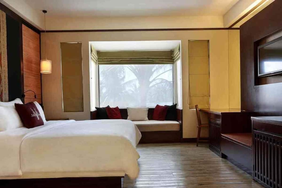 Family Suite, Connecting Rooms (Standard) | Minibar, in-room safe, desk, iron/ironing board