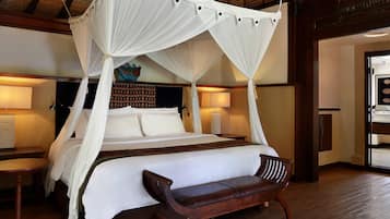 Villa, 1 Bedroom | Minibar, in-room safe, desk, iron/ironing board