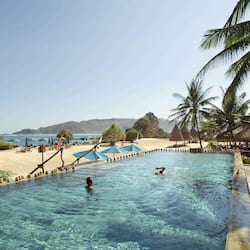 3 outdoor pools, sun loungers