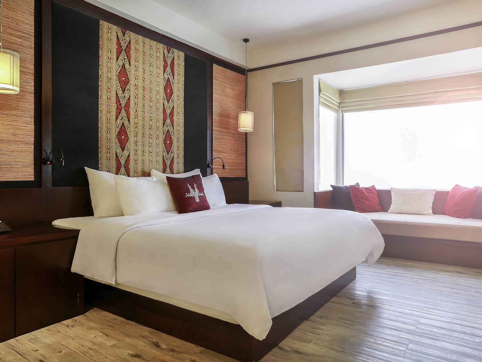 Superior Room, 1 King Bed with Sofa bed | Minibar, in-room safe, desk, iron/ironing board