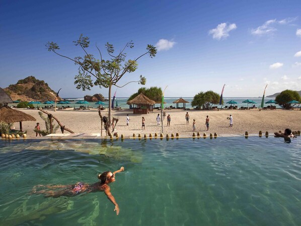 3 outdoor pools, sun loungers - Novotel Lombok Resort and Villas (Kuta)