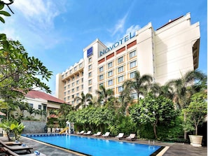 Front of property - Novotel Solo (Surakarta)