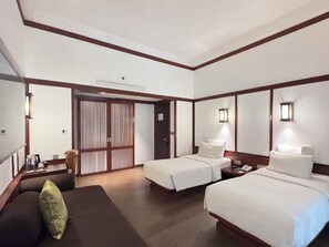 Deluxe Room, 2 Single Beds, Bathtub