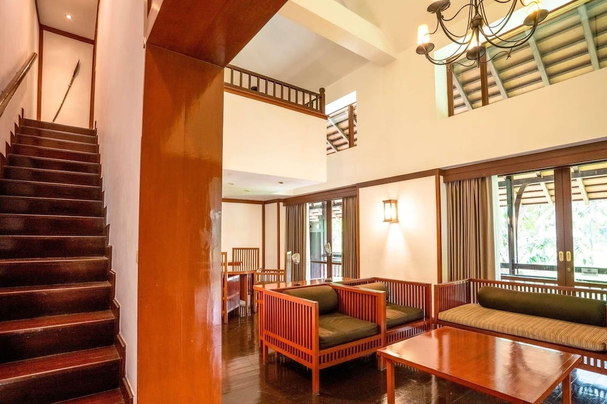 Appartement Duplex, 1 grand lit et 1 canapé-lit (Suite) | Coffres-forts dans les chambres, bureau, rideaux occultants