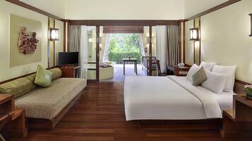 In-room safe, desk, blackout drapes, iron/ironing board (on request)