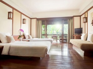 Superior Room, 2 Twin Beds, Balcony | 1 bedroom, in-room safe, desk, blackout drapes