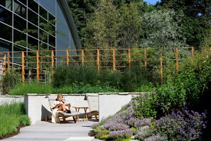 Couples treatment rooms, sauna, hot tub, Turkish bath, body treatments