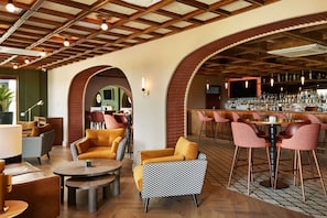 2 bars/lounges, cocktail bar, lobby lounge - The K Club (Straffan)