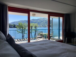 Chambre Double ou avec lits jumeaux, vue lac (No Lift) | Vue de la chambre