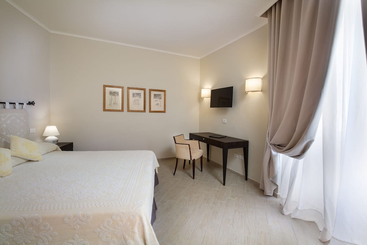 Minibar, in-room safe, desk, blackout curtains