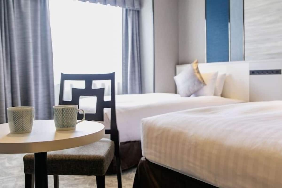 In-room safe, desk, laptop workspace, free WiFi