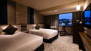 Renovation Moderate Twin Room, Non-Smoking | In-room safe, desk, laptop workspace, free WiFi