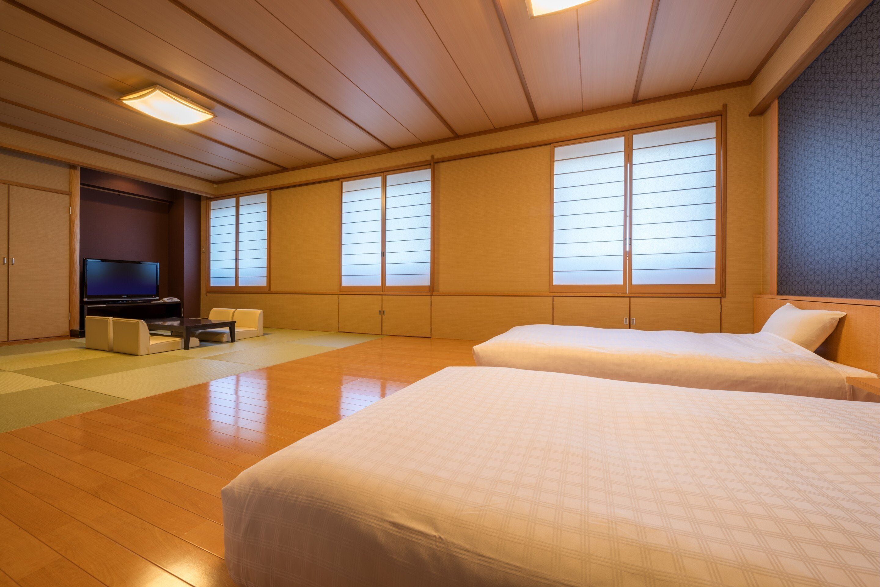 premium bedding, down duvets, minibar, in-room safe