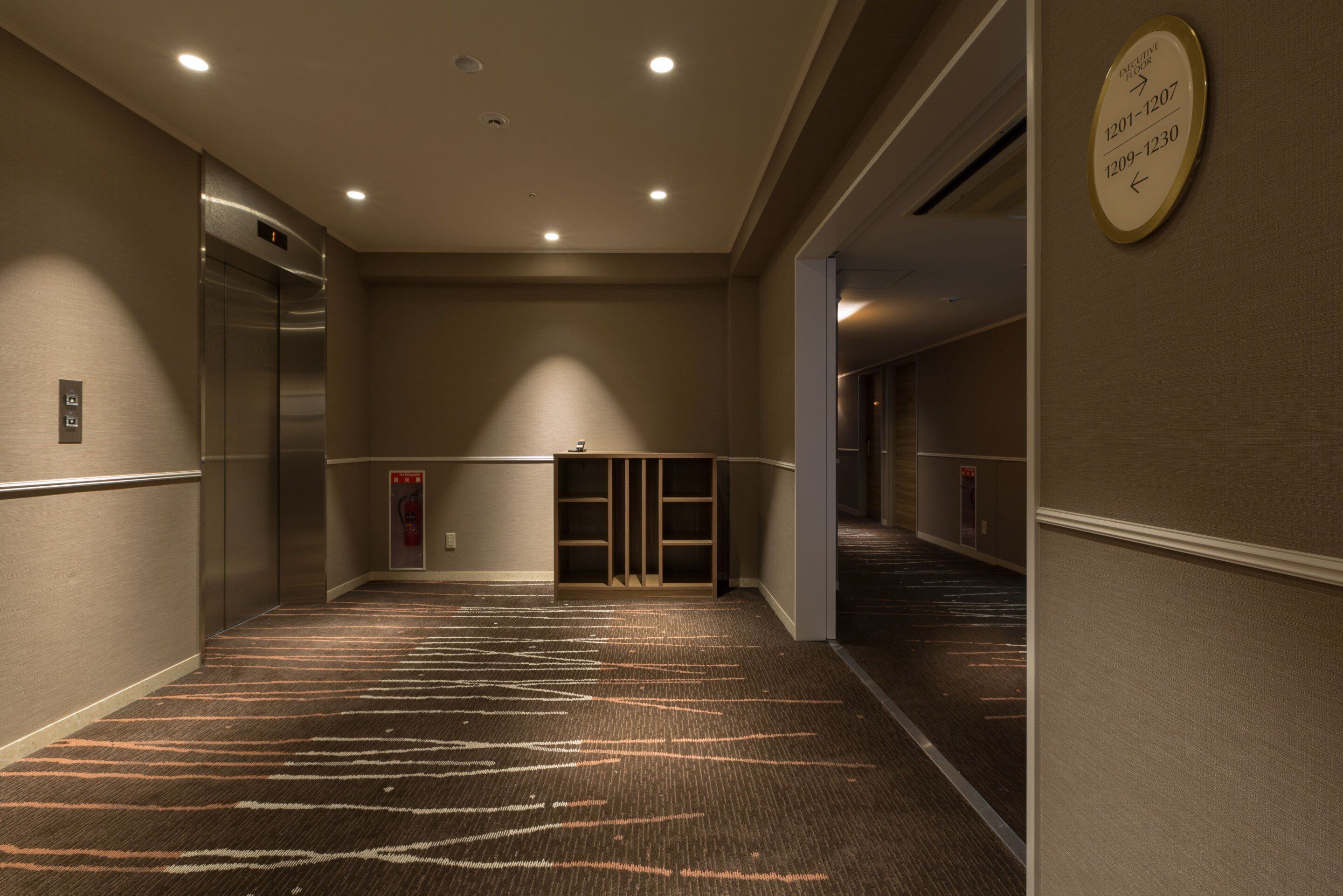 premium bedding, down duvets, minibar, in-room safe