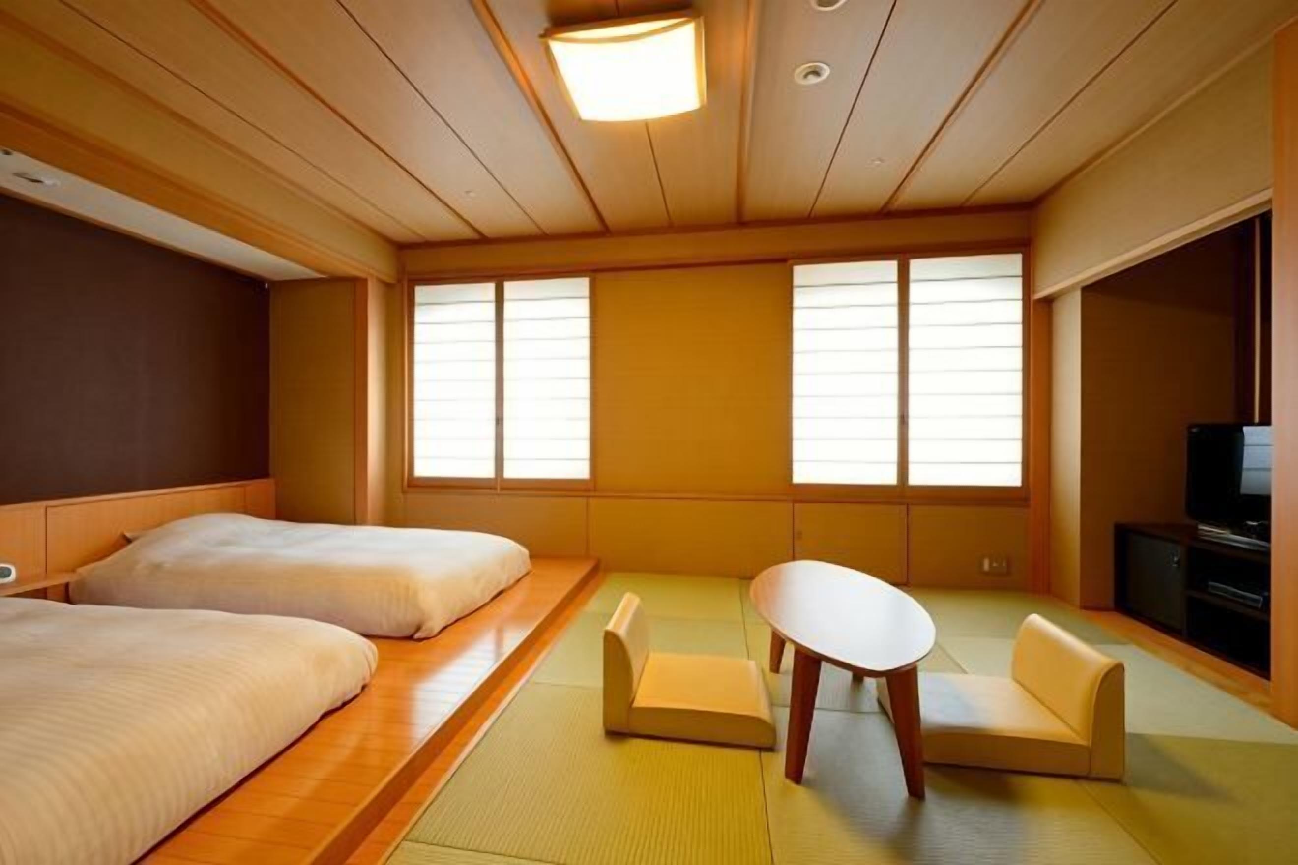 Premium bedding, down duvets, minibar, in-room safe
