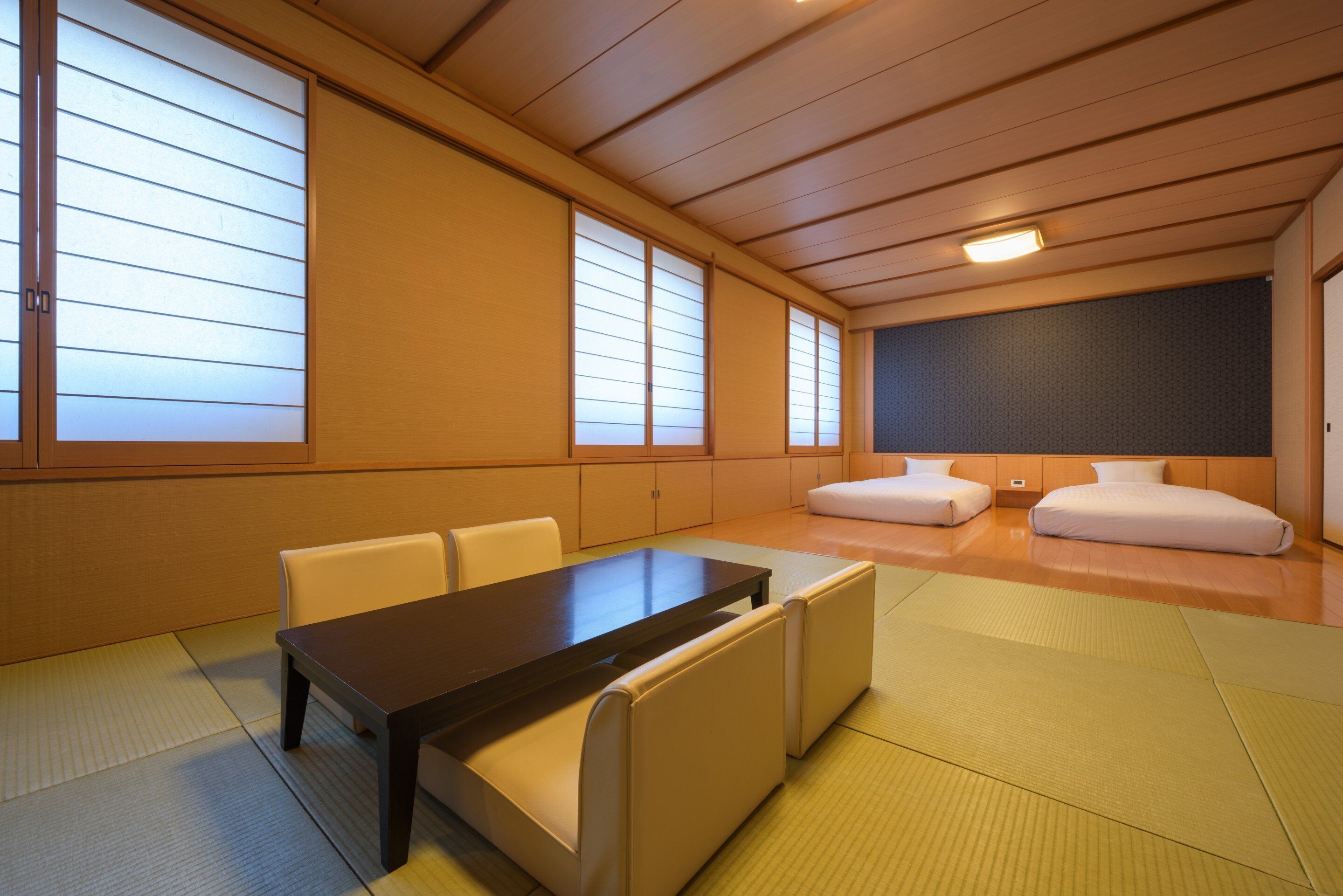 premium bedding, down duvets, minibar, in-room safe