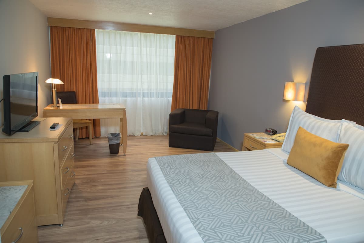 In-room safe, desk, laptop workspace, iron/ironing board