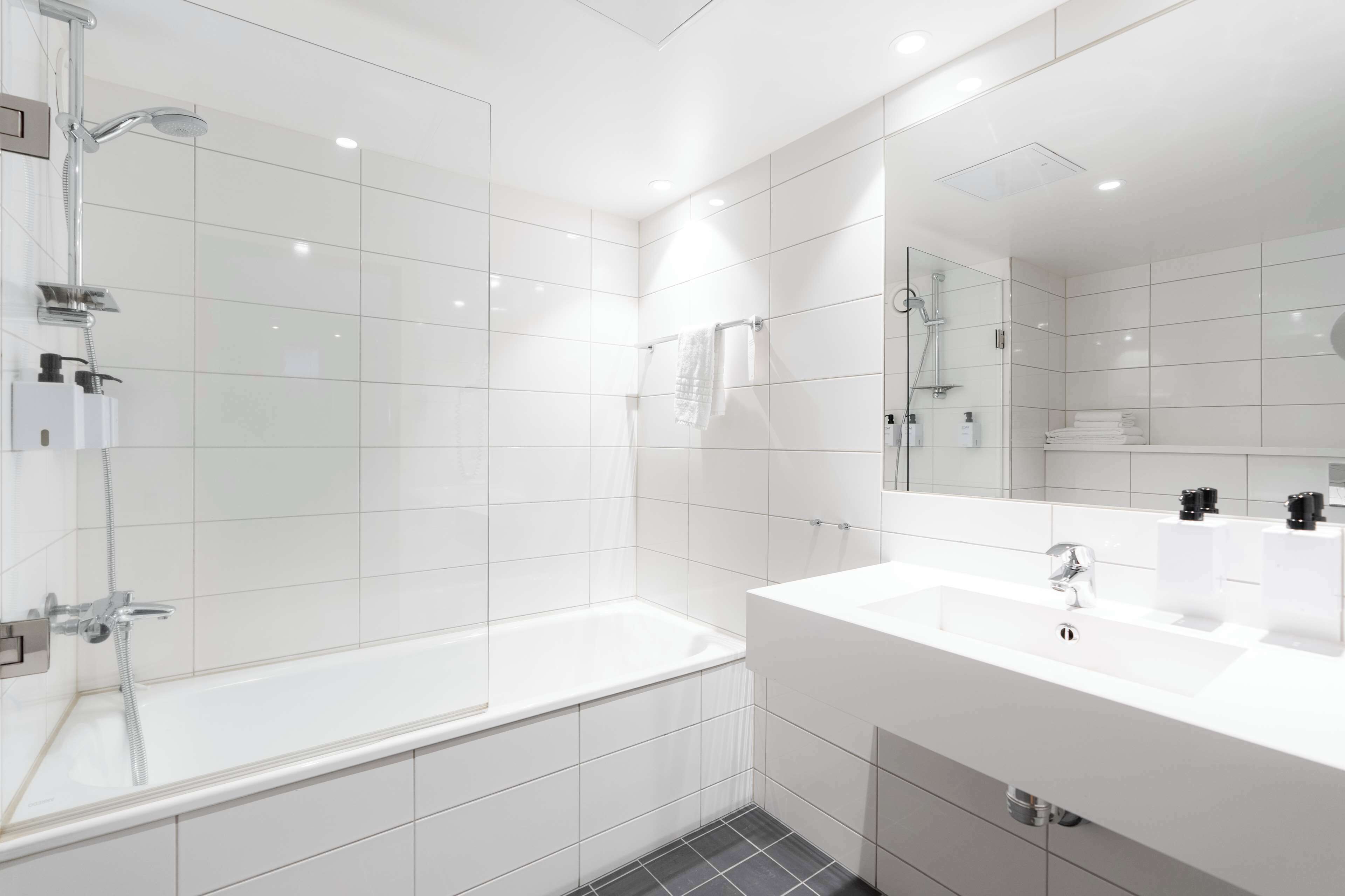 junior suite | 1 bedroom, desk, soundproofing, free wifi