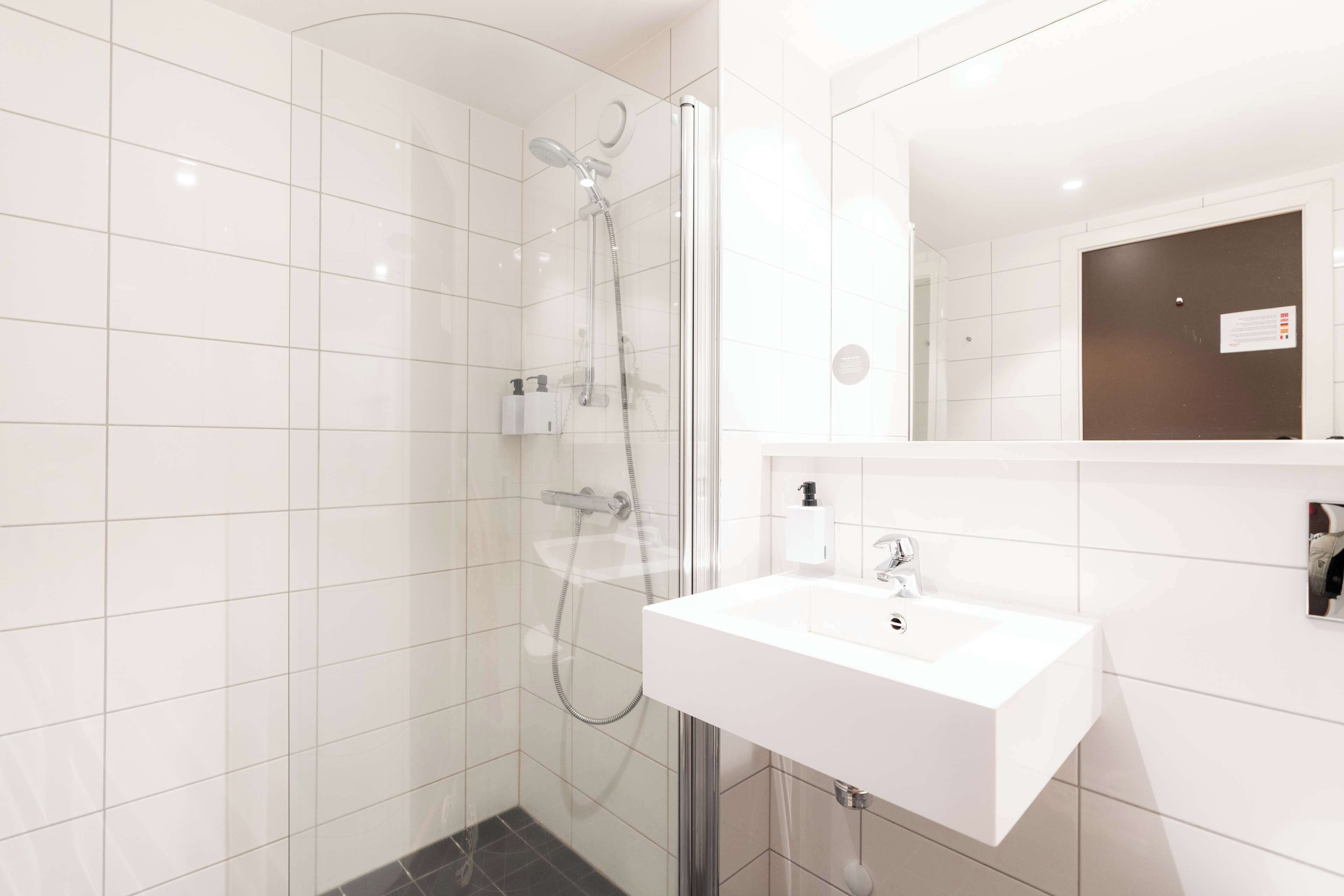 family room (wall bed (family four)) | 1 bedroom, desk, soundproofing, free wifi