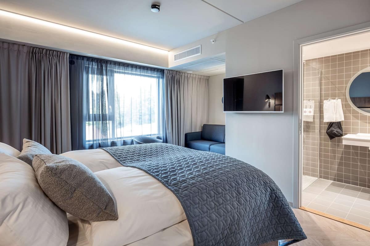 Pillow-top beds, blackout curtains, soundproofing, bed sheets