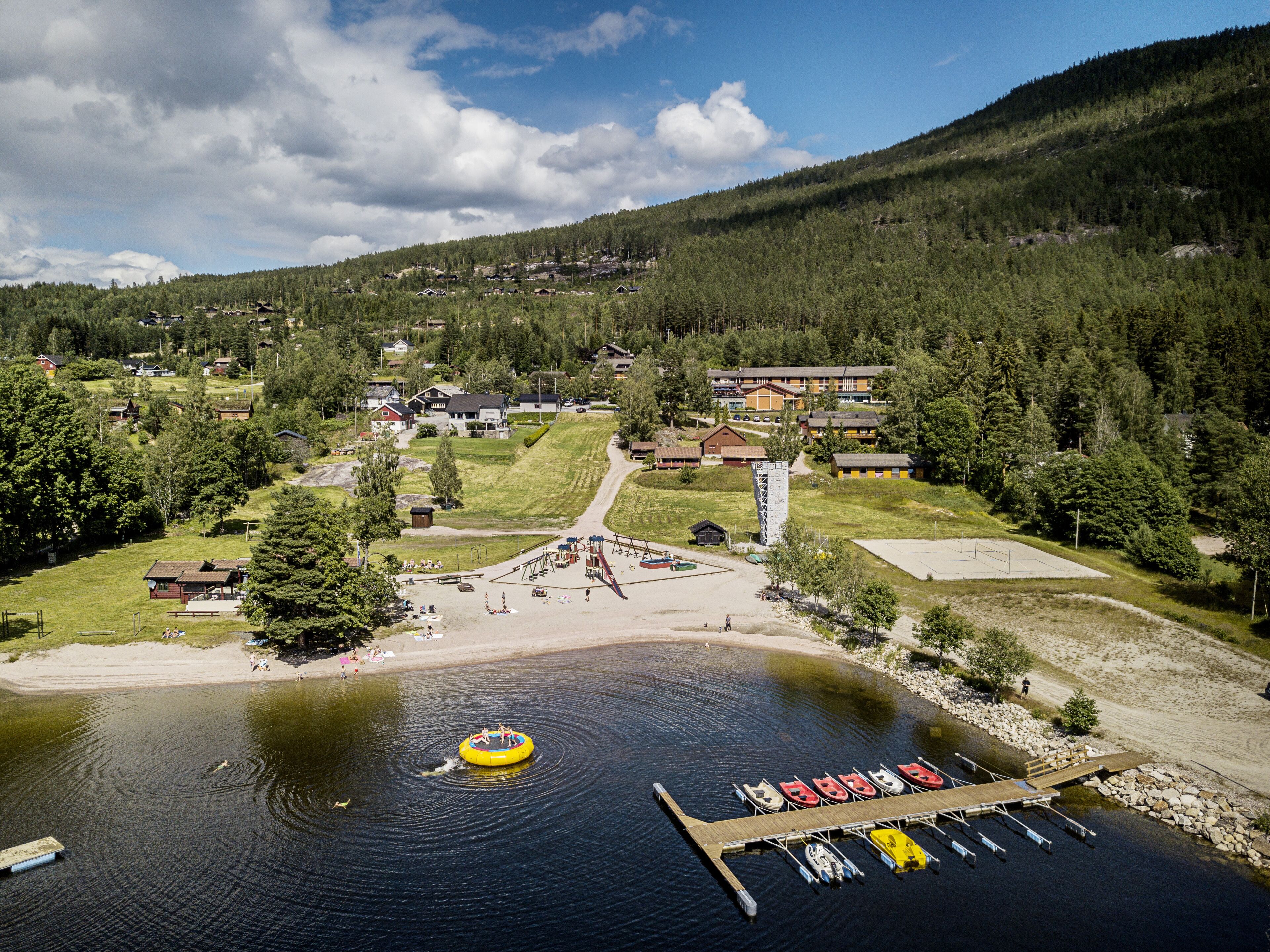 プライベートビーチ、ビーチバレー、ビーチバー、ボート