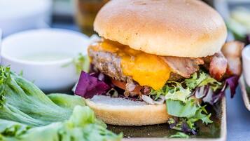 3 restaurants; breakfast, lunch, and dinner served