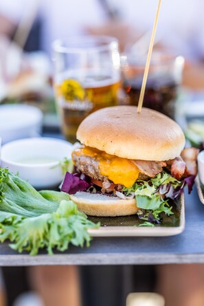 3 restauranter, frokost serveres