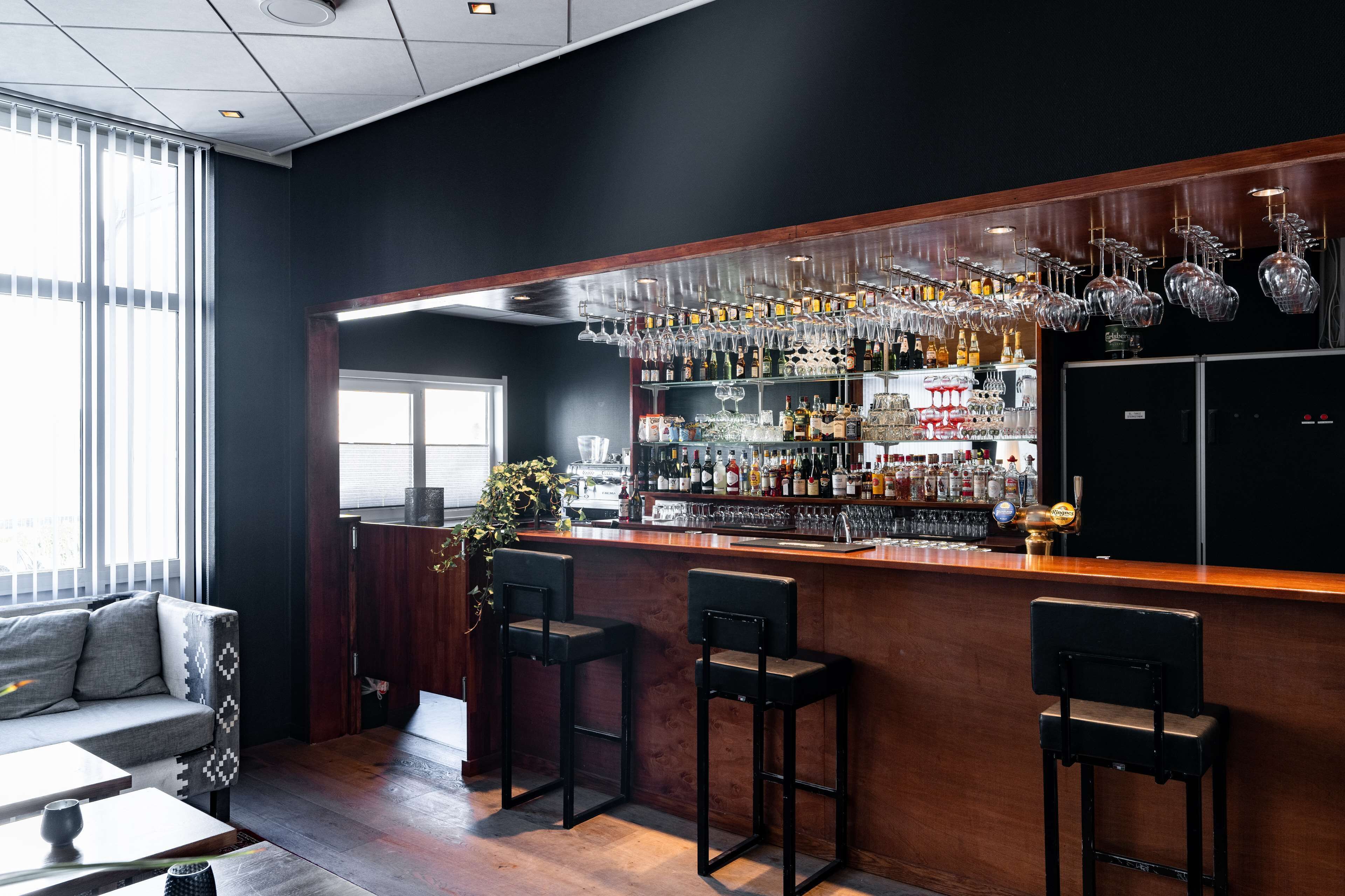 Bar (di hartanah)