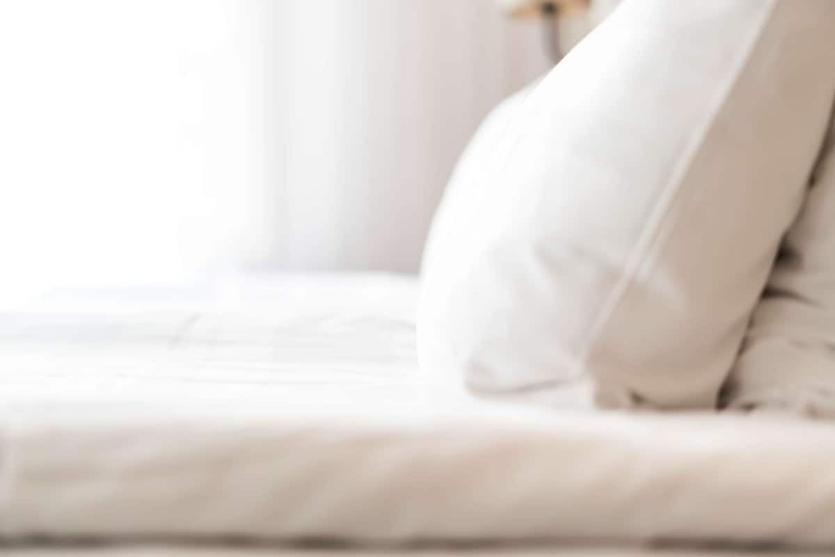 Skrivebord, blendingsgardiner, lydisolert og wi-fi