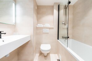 Standard Twin Room | Bathroom | Towels - Scandic Hønefoss (Ringerike)