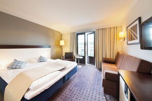 Superior Room, 1 King Bed with Sofa bed