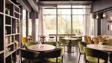 Desayuno buffet todos los días (NOK 200 por persona)