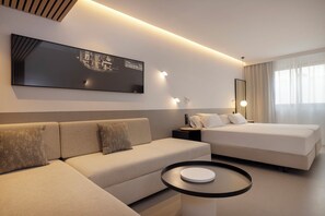 Doppelzimmer (Lounge) | 1 Schlafzimmer, Minibar, Zimmersafe, Schreibtisch