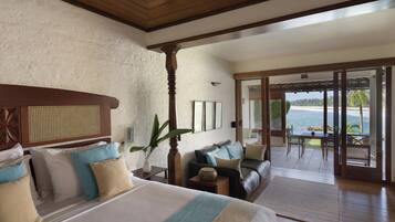 Deluxe Suite with Plunge Pool | Egyptian cotton sheets, premium bedding, pillow-top beds, minibar
