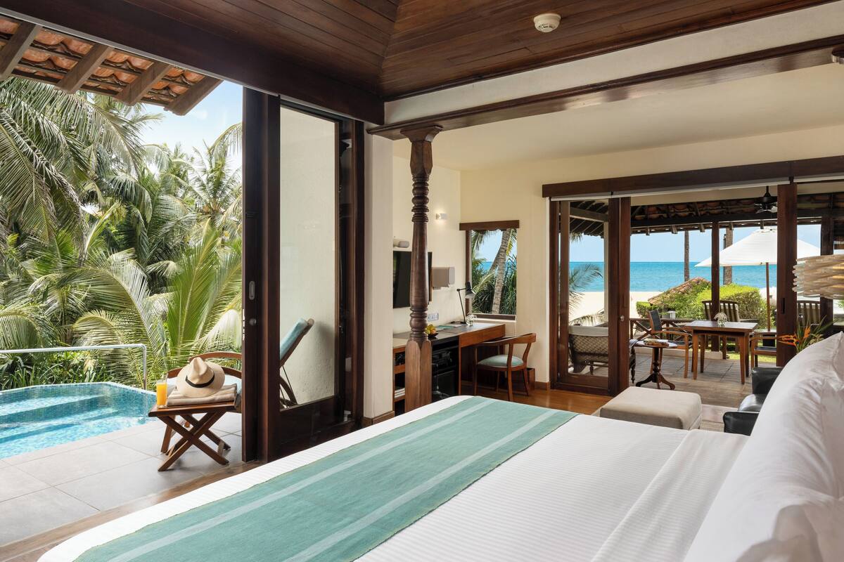 Grand Deluxe Suite with Pool | Egyptian cotton sheets, premium bedding, pillowtop beds