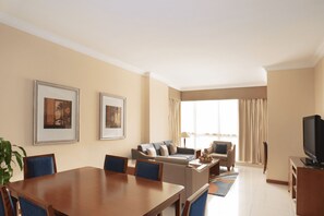 Living room - Al Rawda Arjaan by Rotana (Abu Dhabi)